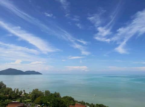 DELUXE Suite Seaview Batu Ferringhi 2304 - 2 Rooms — photo 8