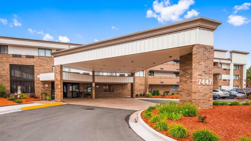 Best Western Warren Hotel — building