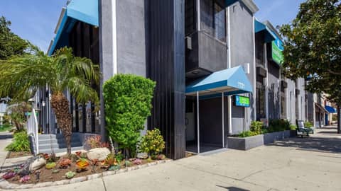 SureStay Hotel by Best Western Beverly Hills West LA — photo 2