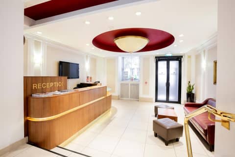 Astor Court Hotel — hotel reception