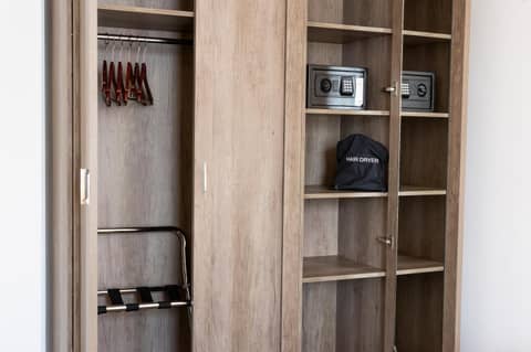 Astor Court Hotel — fitness center
