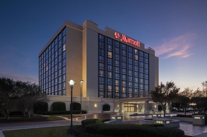 Houston Marriott South at Hobby Airport — building