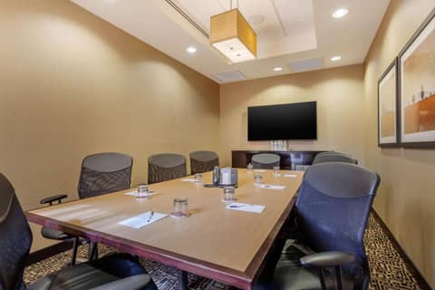 Cambria Hotel Denver International Airport — photo 6