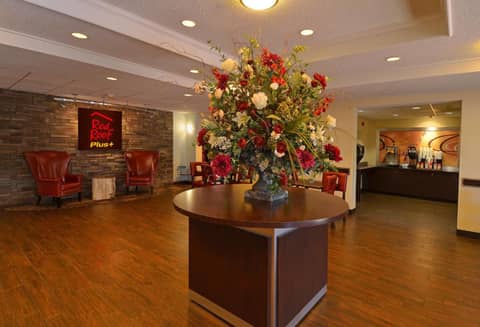 Red Roof Inn PLUS+ San Antonio Downtown - Riverwalk — photo 5