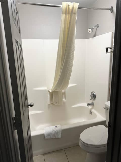 Studio 6 Suites Louisville KY Airport/Expo Center — photo 5