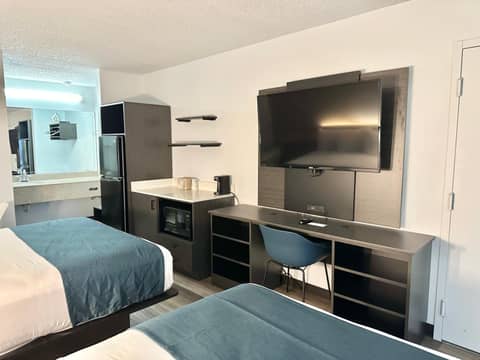 Studio 6 Suites Louisville KY Airport/Expo Center — photo 6