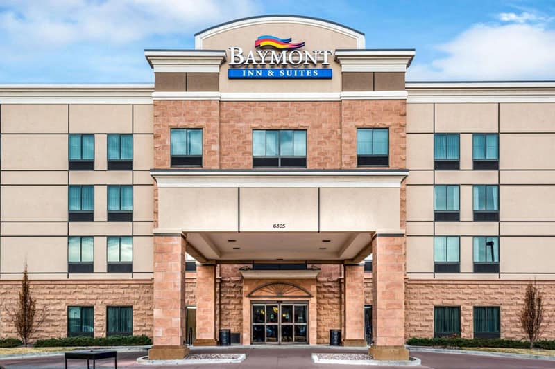 Baymont by Wyndham Denver International Airport — building