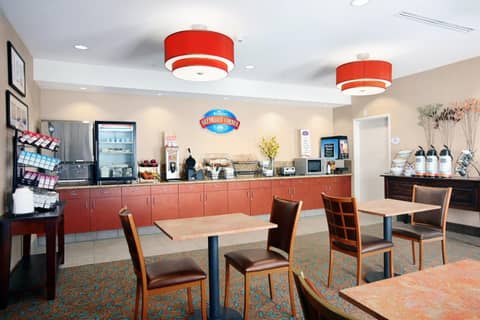 Baymont by Wyndham Denver International Airport — photo 9