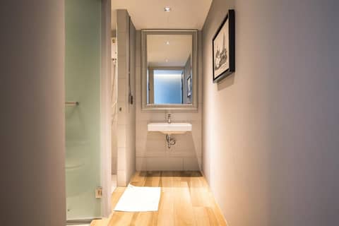 Sleep Box Hotel Sukhumvit 22 — photo 2