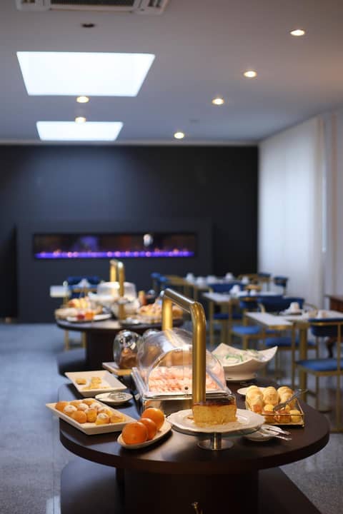 Hotel America — dining