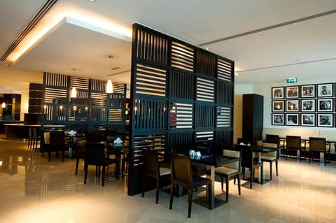 Holiday Inn Express Dubai Airport by IHG — dining