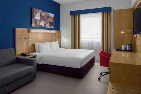 Holiday Inn Express Dubai Airport by IHG — hotel room
