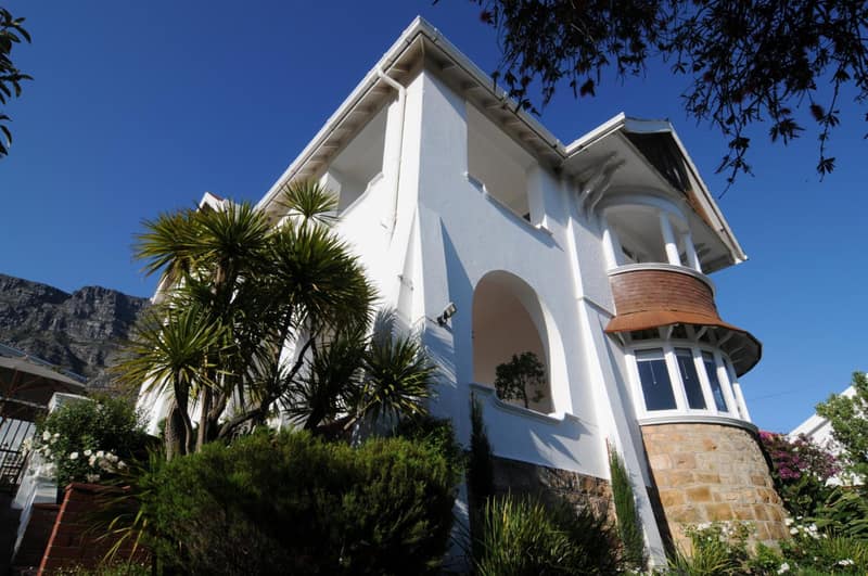 Abbey Manor Luxury Guesthouse — building