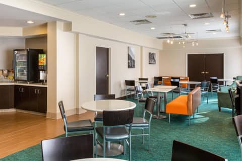 SpringHill Suites Louisville Hurstbourne/North — photo 3