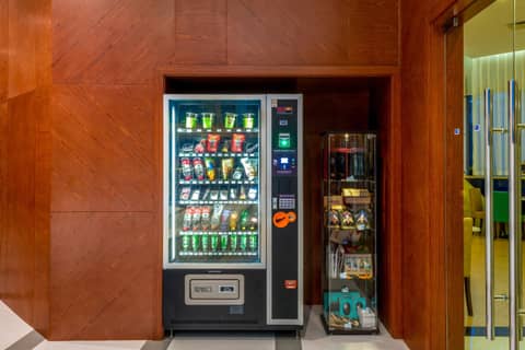 Holiday Inn Shanghai Jing'an — activities & amenities